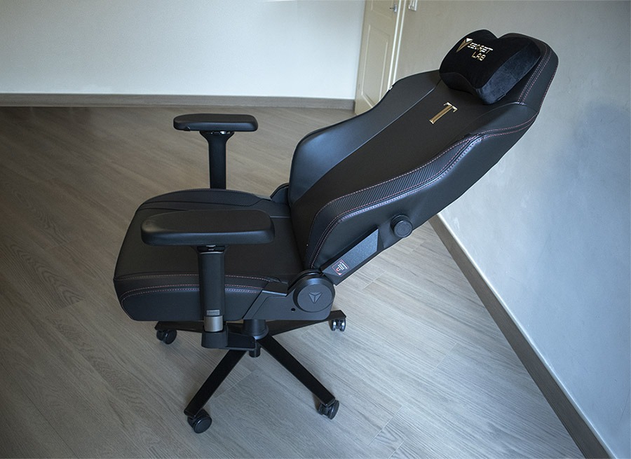 inclinazione e regolazioni sedia Titan Secretlab